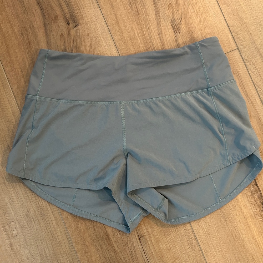Lululemon Athletica Speed-Up High rise shorts size 6 EUC 2.5" inseam